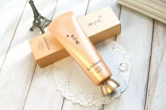 推荐一下最近很火的护肤品 (最近朋友推荐一款很好用的护肤品)