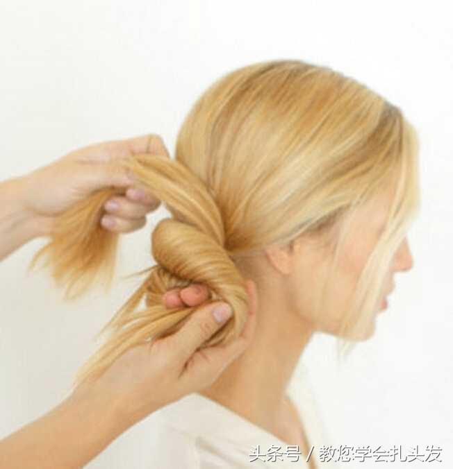 简约浪漫花苞头简单扎法图解