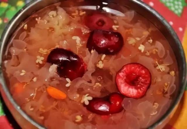 精选名中医养生药膳汤品，9个系列200多种汤方