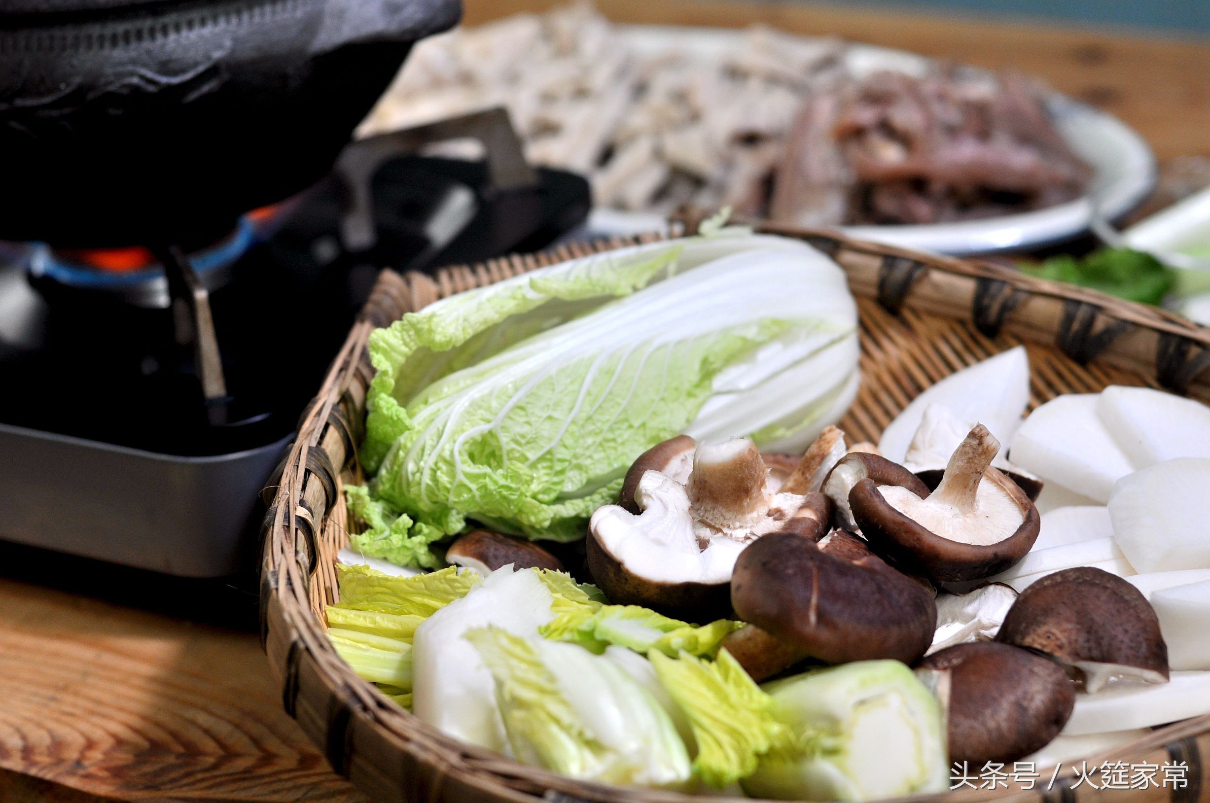 羊肉炖汤最正确做法,冬季羊肉滋补汤的做法大全