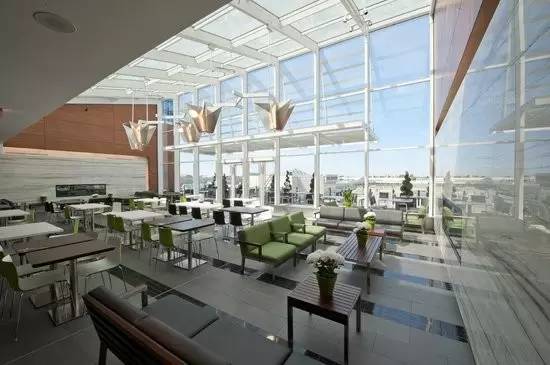 这几个国家太诱惑，直飞、免签、路边就能吃到米其林、国家公园免费一整年，是时候策划一场明年的旅行了！