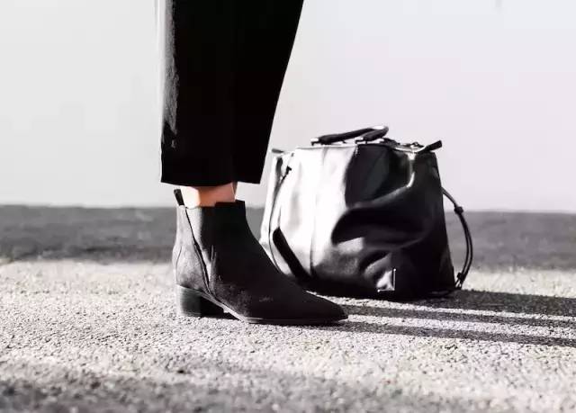 冬天米色短靴子搭配大全,冬天什么短靴好看又百搭