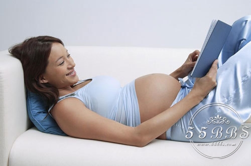 快生了还挺着大肚子到处乱跑,快生了还要出远门干嘛