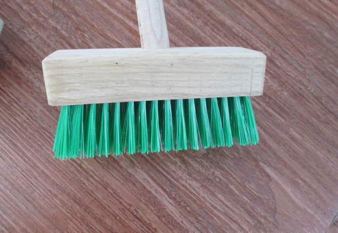 家里地砖走路发粘怎么办,家里地砖回潮