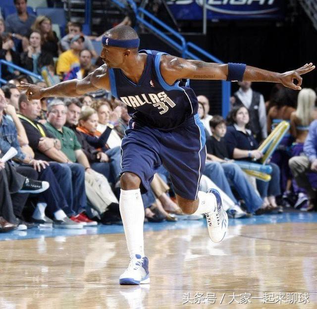 球星经典庆祝动作合集,艾弗森的庆祝动作