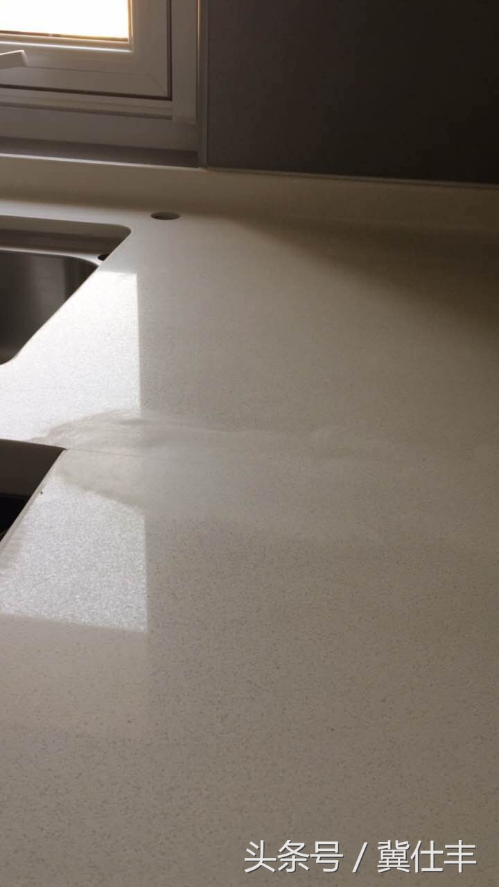 厨房台面石英石接缝打磨痕迹明显,石英石接缝怎么打磨得像原来一样