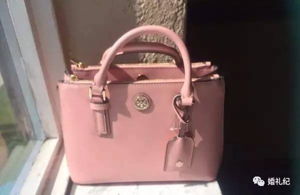 杨幂背的mk包,杨幂同款mk包经典款
