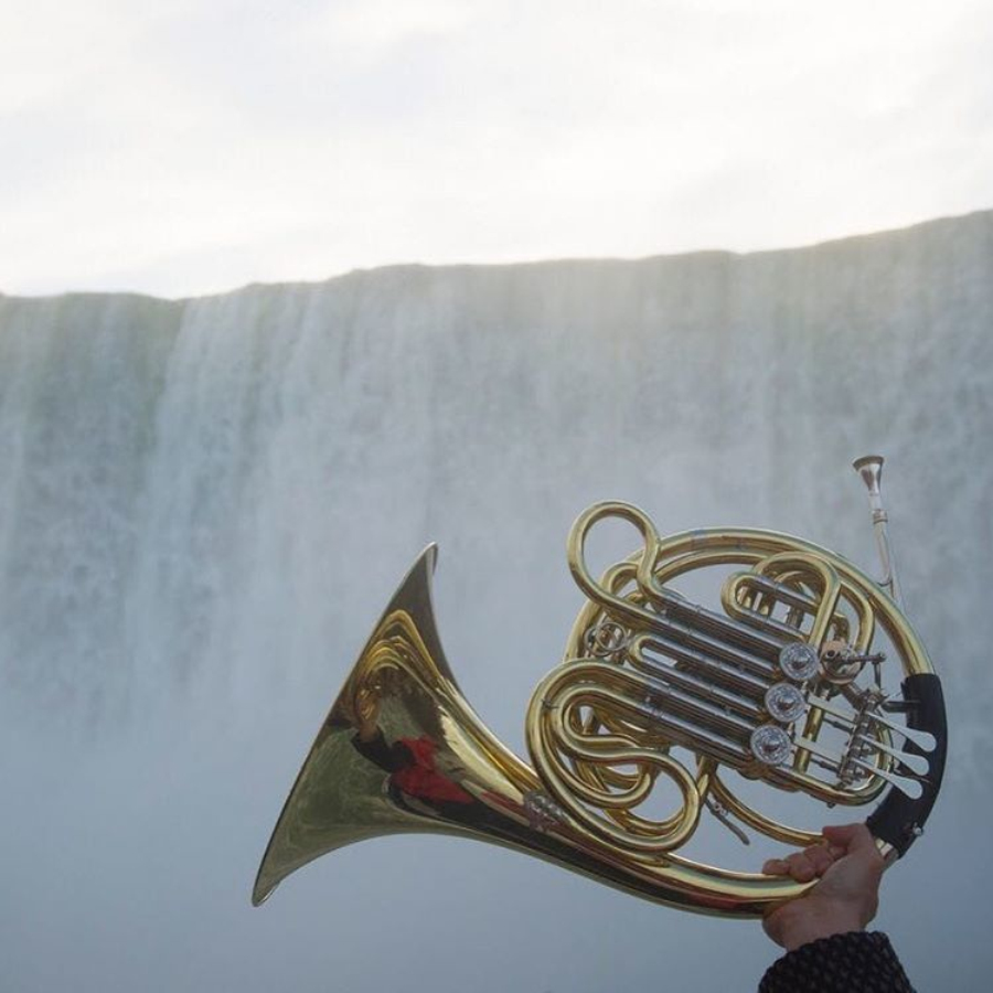 做核磁共振半道跑出来的多吗,做核磁共振途中为什么要推针水