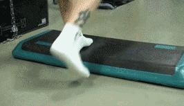 打球老是崴脚是动作不对吗,打球崴脚了怎么避免习惯性崴脚