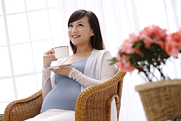 孕妇头痛厉害怎么办,孕妇扁桃体发炎引起头痛要吃药吗