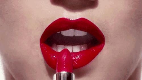 纪梵希小羊皮和香奈儿口红哪个好,香奈儿迪奥圣罗兰纪梵希唇釉测评