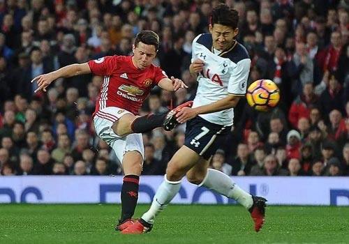 曼联时隔6年再夺冠是哪一年,曼联2016