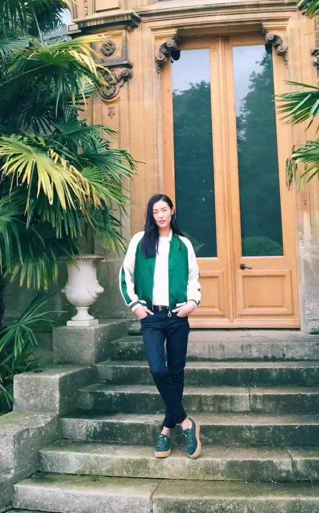 陈乔恩刘雯宋佳争着穿,那些年丑哭的国产牌子终于时髦上天!