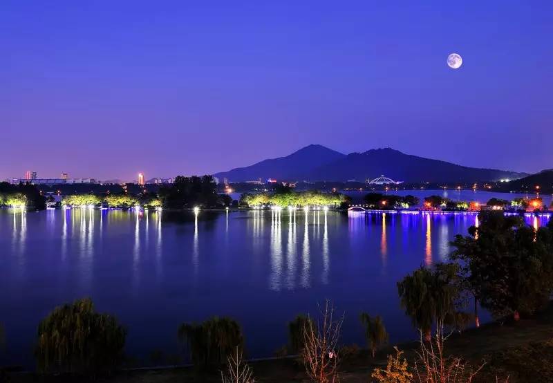 湖景房楼盘信息,湖景房未来发展趋势