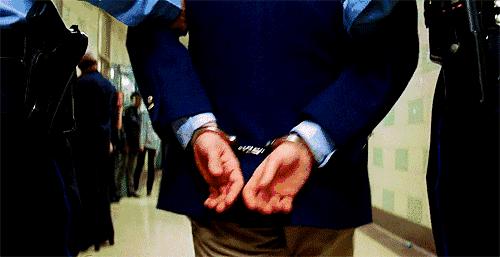 相信“包”治百病人的女人们注意了，看到这位“奇女子”赶紧绕行