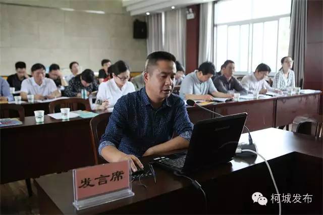 喜迎党代会筑梦在希望的田野上,党旗领航风帆正凝心聚力谱新篇