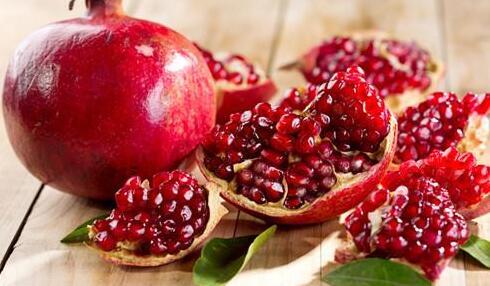 每天一个石榴有害吗,每天吃一个石榴的功效
