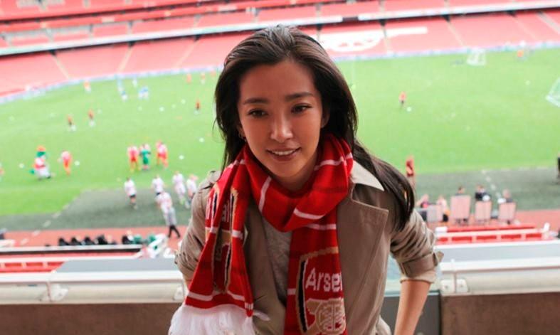 女明星都喜欢哪个足球明星,女明星都有谁喜欢足球
