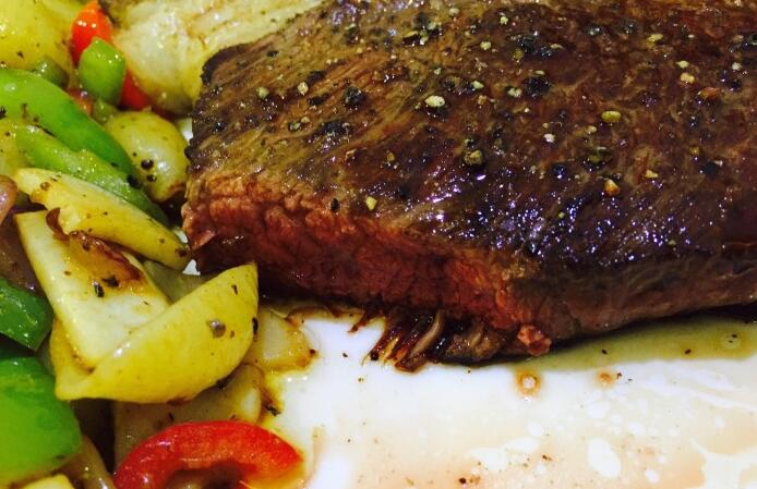 让你印象最深刻的牛排餐,新年的第一餐火锅