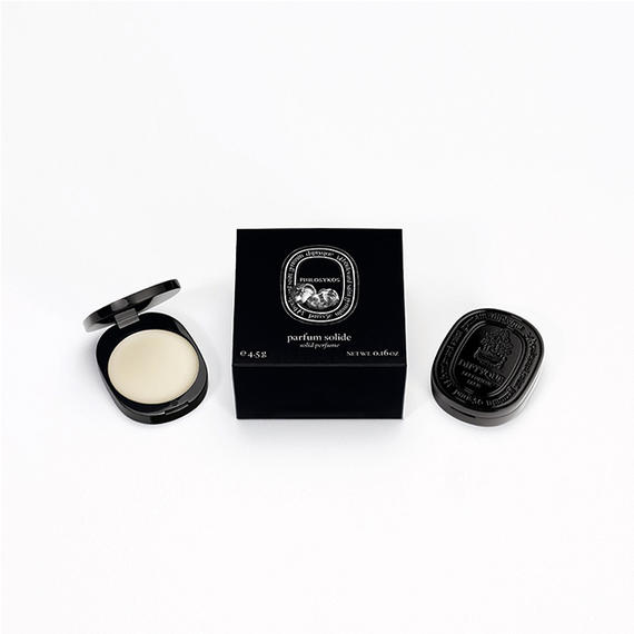 香水还是香膏好用,香水好用还是香膏好用