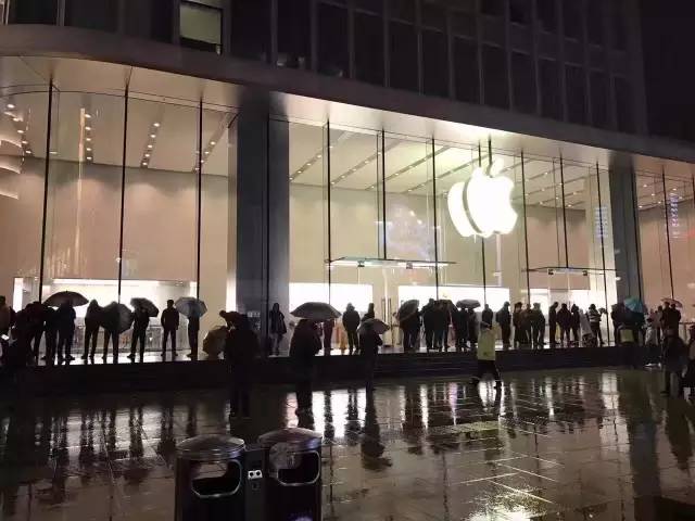 你见过凌晨一点的上海,你见过凌晨过后的上海吗