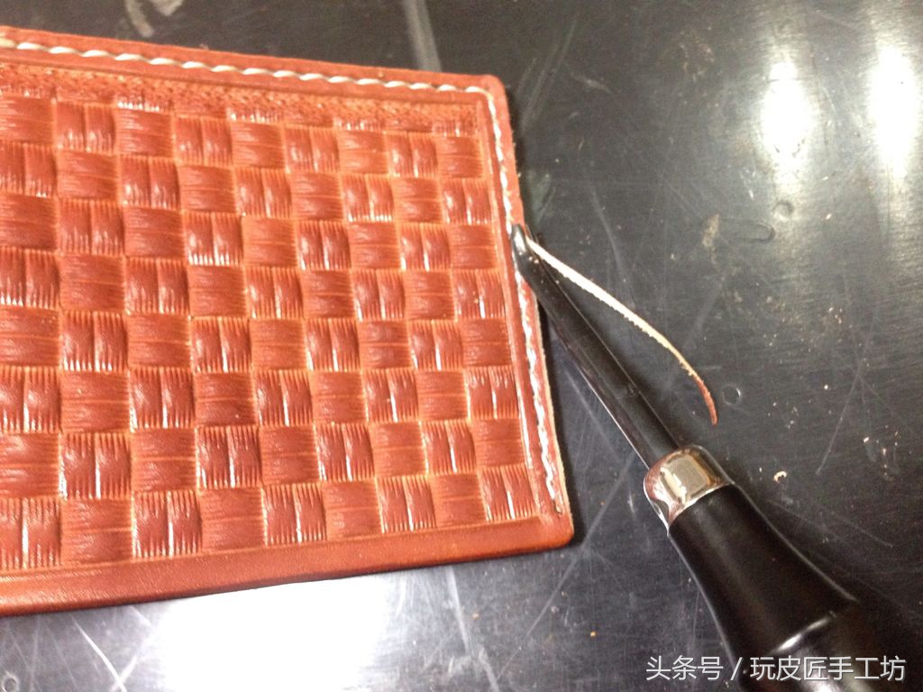 皮雕钱包手工制作视频,简易真皮手工钱包制作教程