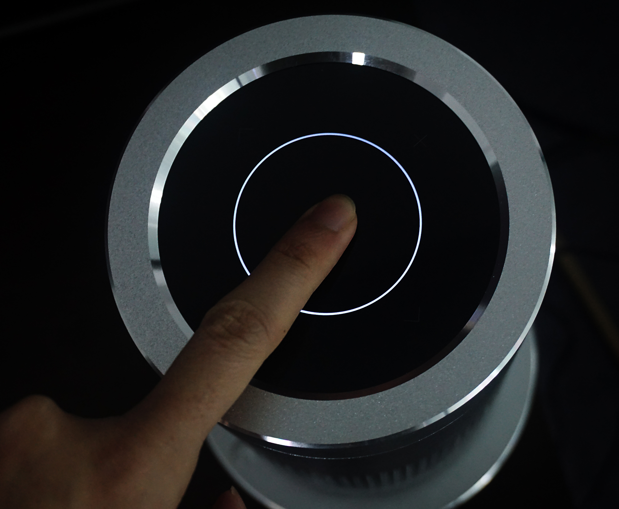 连《新闻联播》的音质都震撼千元神*爱作**浪音响盒子影音伴侣体验