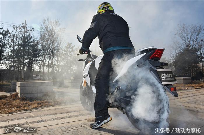 好玩的性能小钢炮,好玩儿不要钱的赛车