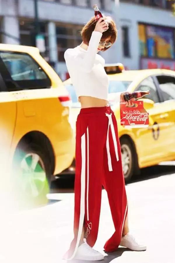 看杨幂职场着装如何搭配,袁姗姗和杨幂同款运动装