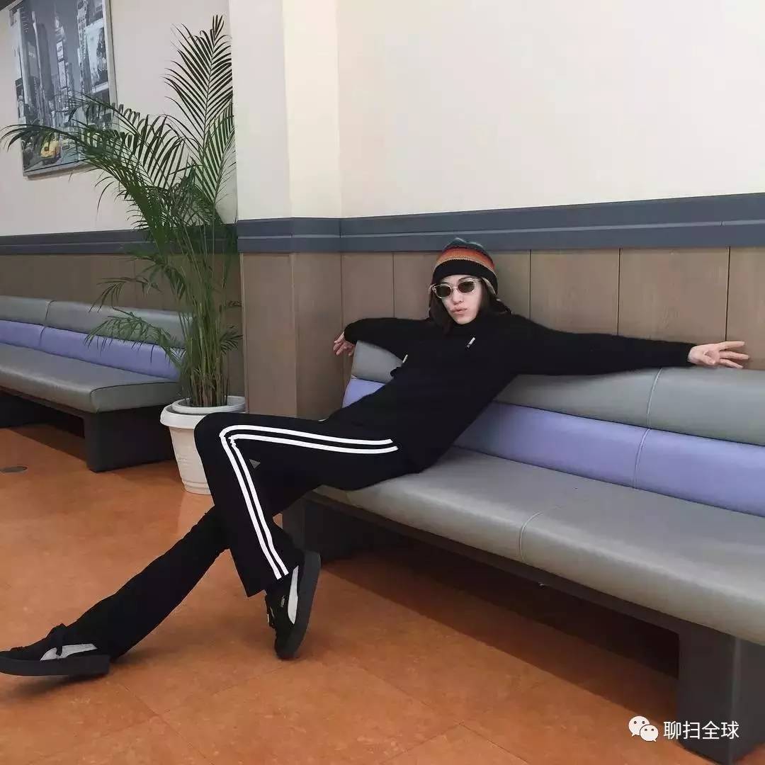 rihanna超级碗鞋子,rihannapuma鞋