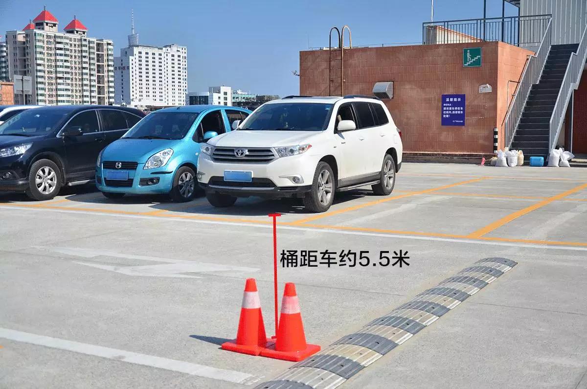 轿车跟suv哪个视野好,suv的视野轿车的舒适