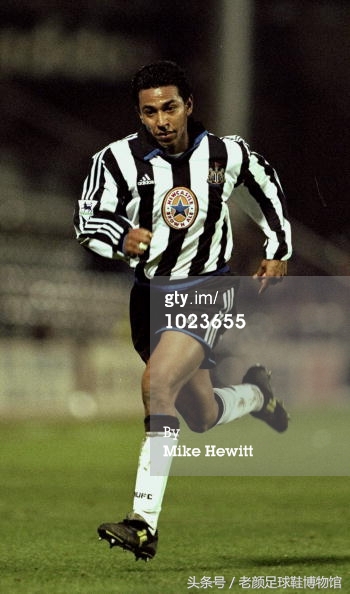 what足球,what鞋是什么牌子