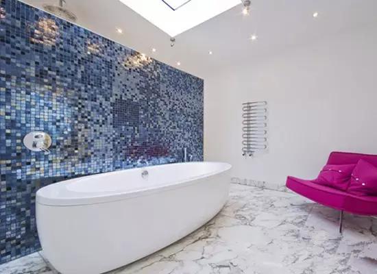 卫生间地砖用小砖还是马赛克,厕所墙面贴瓷砖和马赛克哪种好