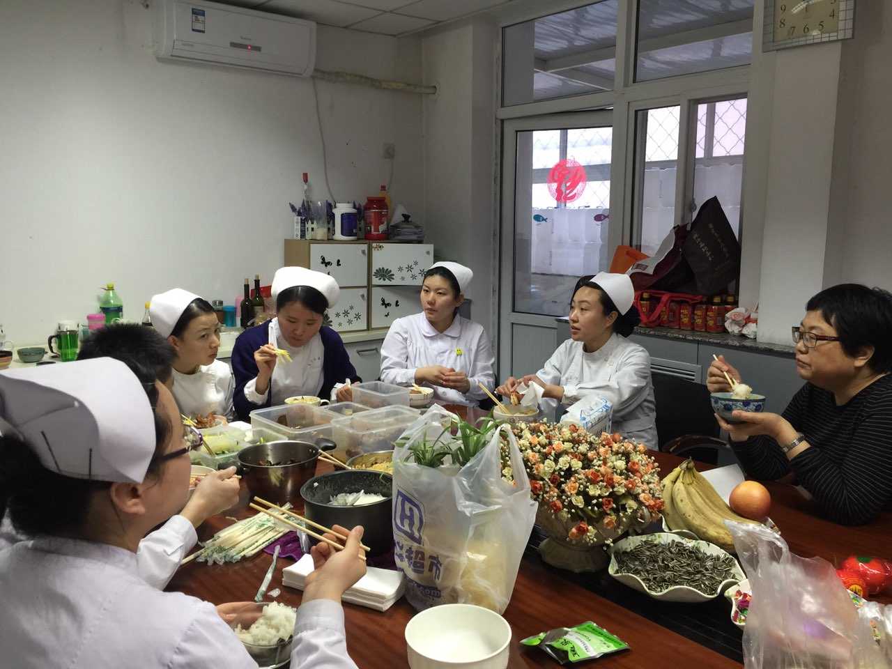 解放军306医院除夕之夜倒计时与正计时