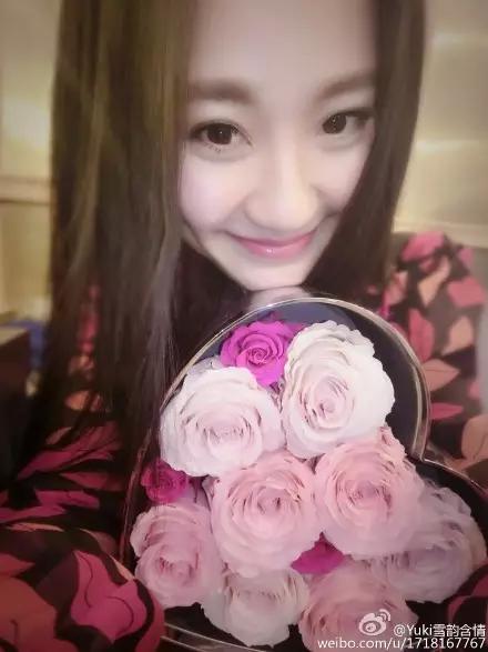 她们的情人节，虐狗指数绝对不逊于昆凌