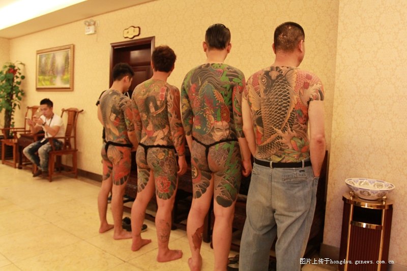 鍒洪潚鐨偆涓婄殑鑹烘湳,鐨偆涓婄殑鑹烘湳