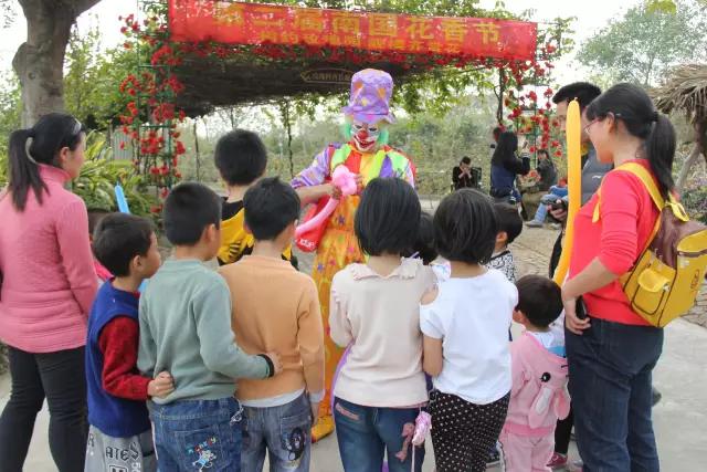 从东莞出发,不到两小时,就可以感受到靓爆灯的童话世界！