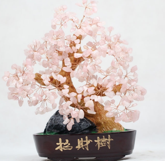 黄水晶球家居风水作用,水晶球摆件家居风水