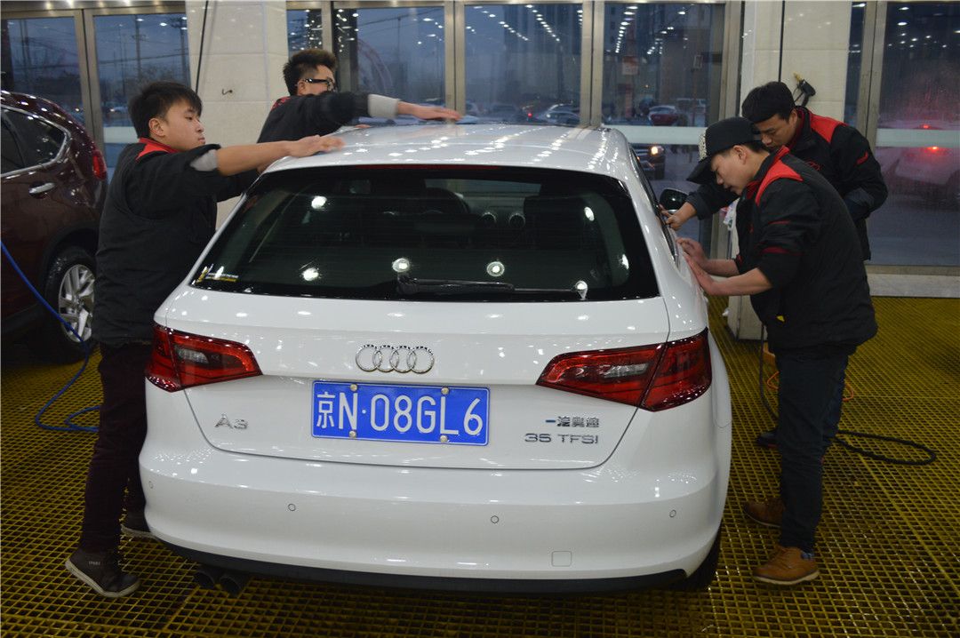 新年给爱车穿一层新衣,潇洒车镀晶体保护爱车