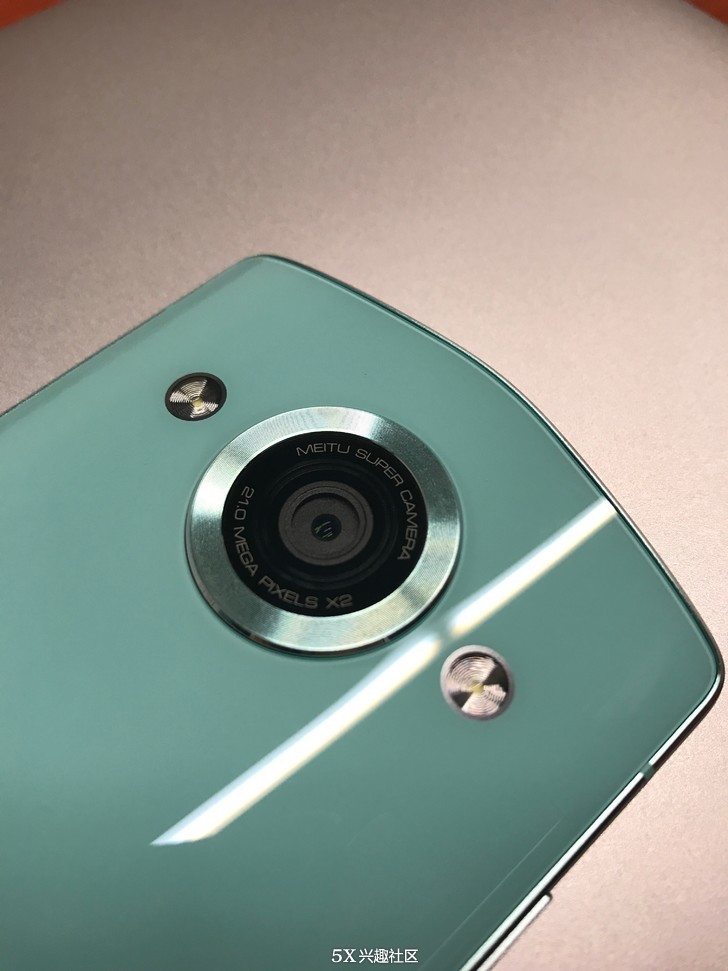 美图手机angelababy代言开箱,angelababy代言美图m8