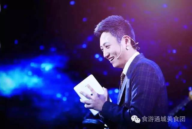 城市日历官微｜大派送！《我想有个家》纪念版台历新鲜出炉！俊男靓女！神仙眷侣全包罗！转发就送！