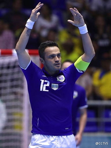 19年世界足球先生颁奖典礼采访c罗,c罗2016世界足球先生颁奖视频