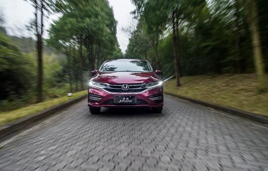 家用SUV大行其道的当下，新杰德怎么玩儿？