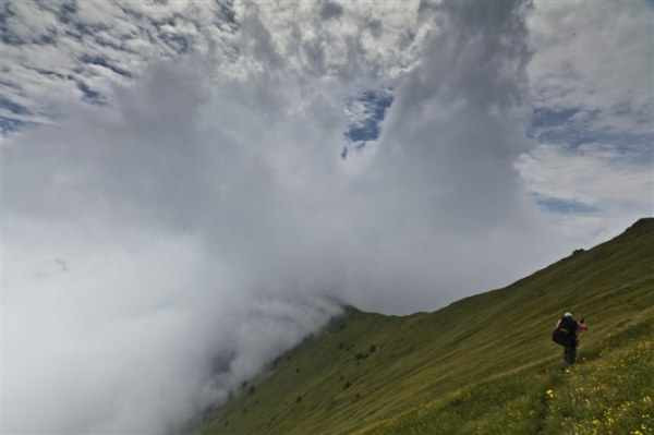 张家口旅游小五台山离市区远吗,张家口小五台山全景图