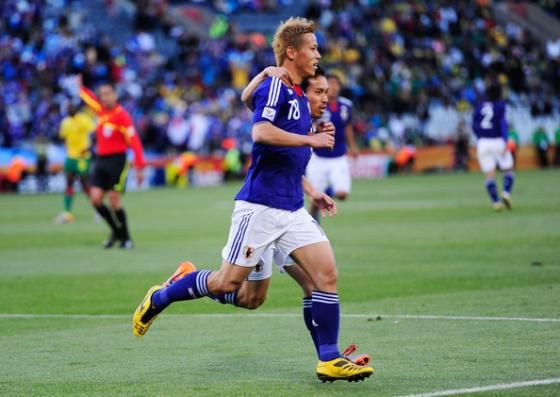 无回旋足球鞋4代,又便宜又好用的战靴