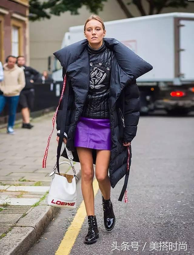 改变了以往羽绒服臃肿的缺点,穿起来显胖的长款羽绒服