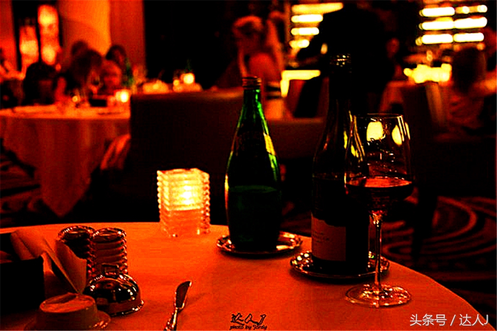 沙漠上的超级绿洲迪拜,迪拜沙漠上的奢华之都