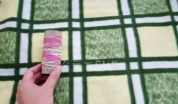 橡胶手套破了个洞用什么胶水补,橡胶手套破了拿什么来补