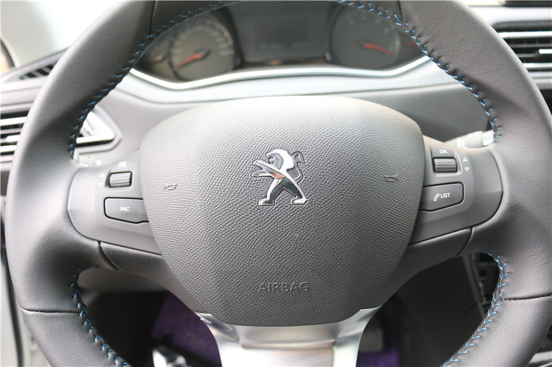 标致308改畅影10.2寸横屏机，2017就这么任性