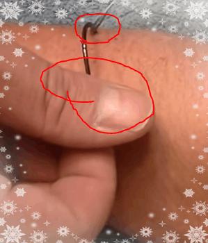 钓鱼时，不小心鱼钩刺进肉里，教你如何不疼的取出来